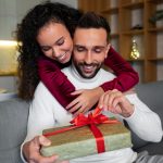Come organizzare una sorpresa davvero indimenticabile per l’anniversario di coppia